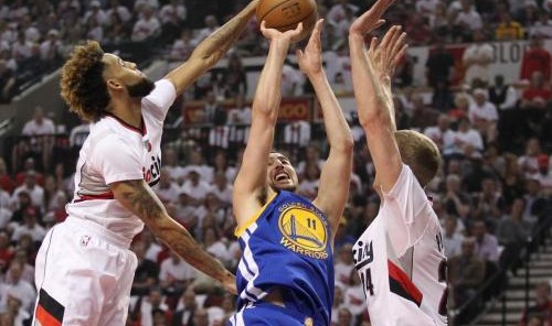  勇士绝杀雷霆终结对手七连胜势头  