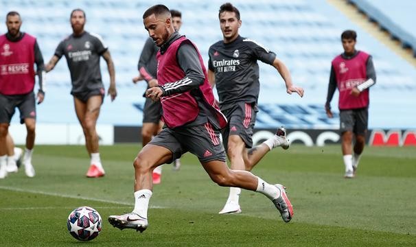  里昂锋线火力全开，法甲进攻端展现恐怖统治力