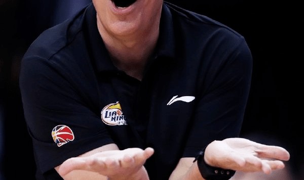  昂热主帅临场指挥精妙，换人调整助力球队逆转取胜