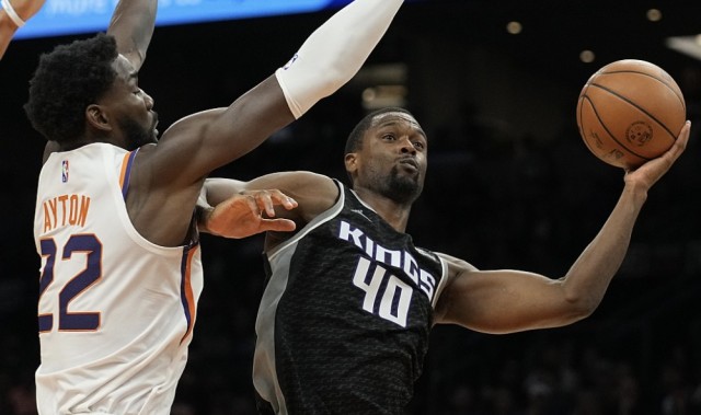  布克40分太阳送快船三连败  