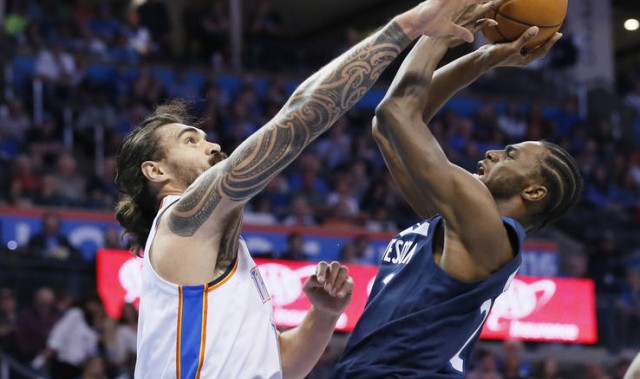  唐斯三分绝杀森林狼突围，爱德华兹空砍38分饮恨