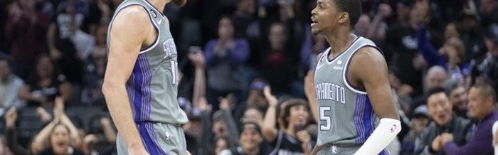  福克斯速度突破无解，国王客场爆冷击败雄鹿掀翻领头羊