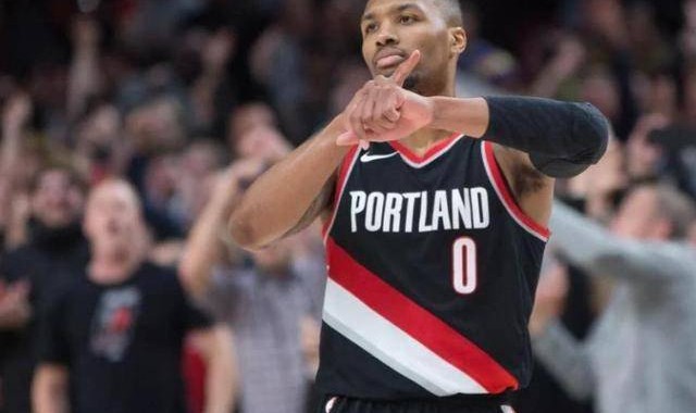  利拉德超远三分压哨绝杀，开拓者主场击退东部领头羊