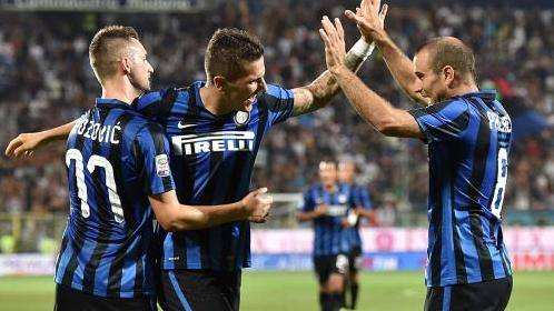  那不勒斯防线重组千万签葡超铁卫达成协议  