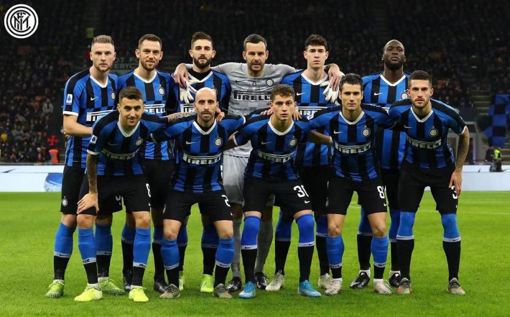  AC米兰主场大胜博洛尼亚，吉鲁双响炮率队重回正轨